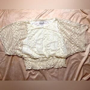 Ultra Pink brand cream colored lace bat wing blouse size Large